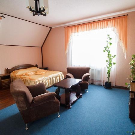 Hotel on Khmelnytskogo 8 Kharkiv Eksteriør bilde