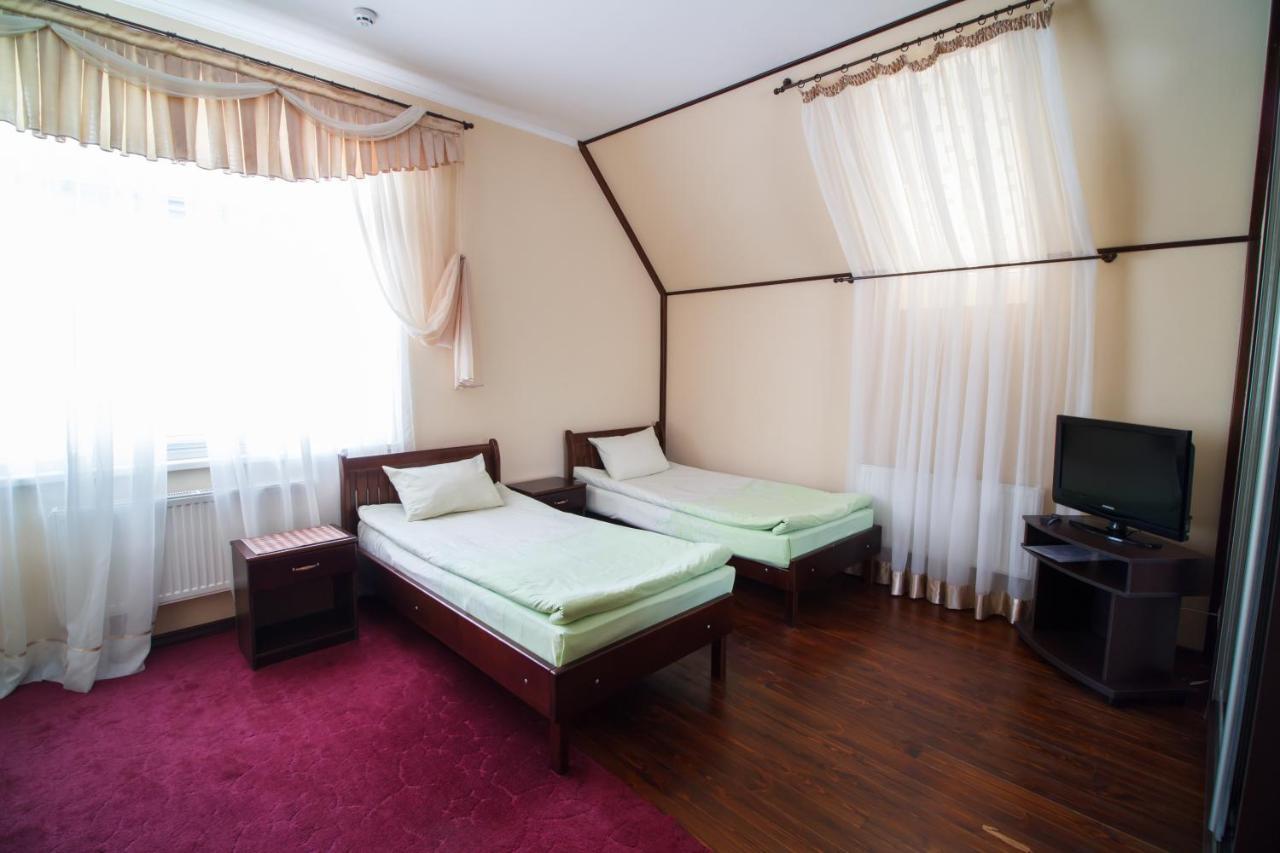 Hotel on Khmelnytskogo 8 Kharkiv Eksteriør bilde