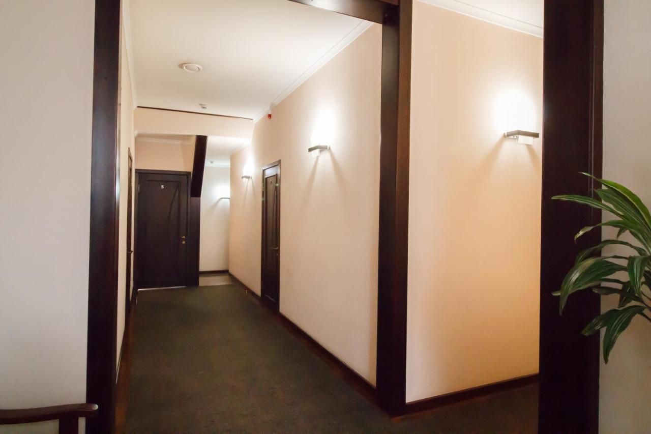 Hotel on Khmelnytskogo 8 Kharkiv Eksteriør bilde