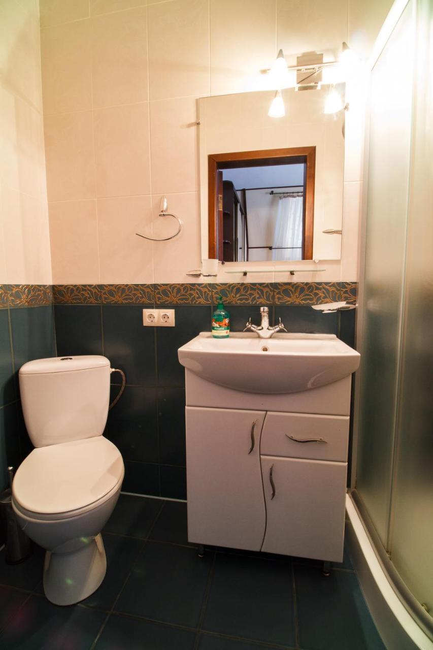 Hotel on Khmelnytskogo 8 Kharkiv Eksteriør bilde