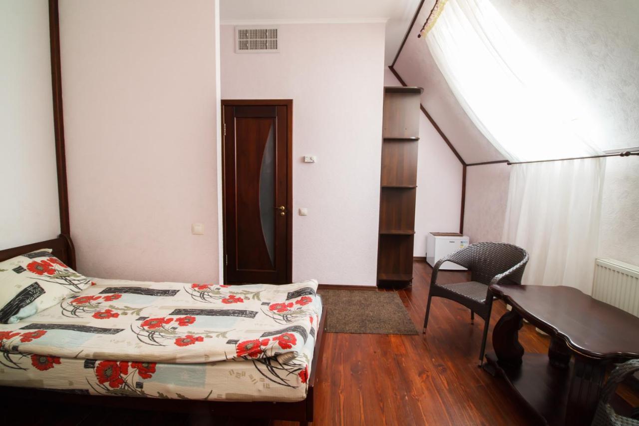 Hotel on Khmelnytskogo 8 Kharkiv Eksteriør bilde